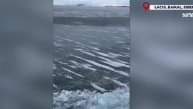 VIDEO Un Tsunami de gheață de gheață s-a produs pe lacul Baikal. Imaginile s-au viralizat rapid